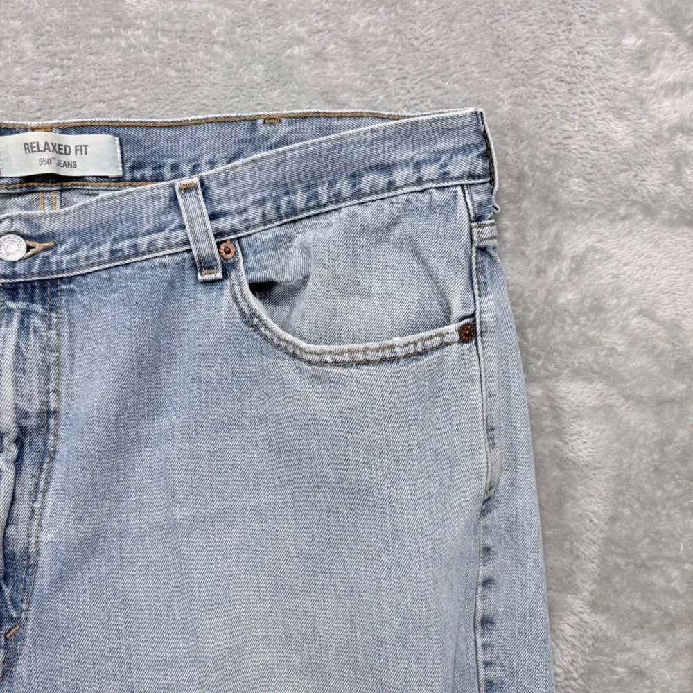 Y2K Levis 550 Relaxed Fit Jeans Mens 44x30 Light Wash Blue Denim Tapered Leg